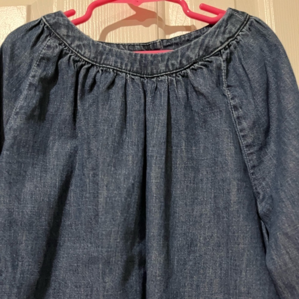Gap girls size L denim shirt with white flower embroidery on sleeves - Picture 2 of 9